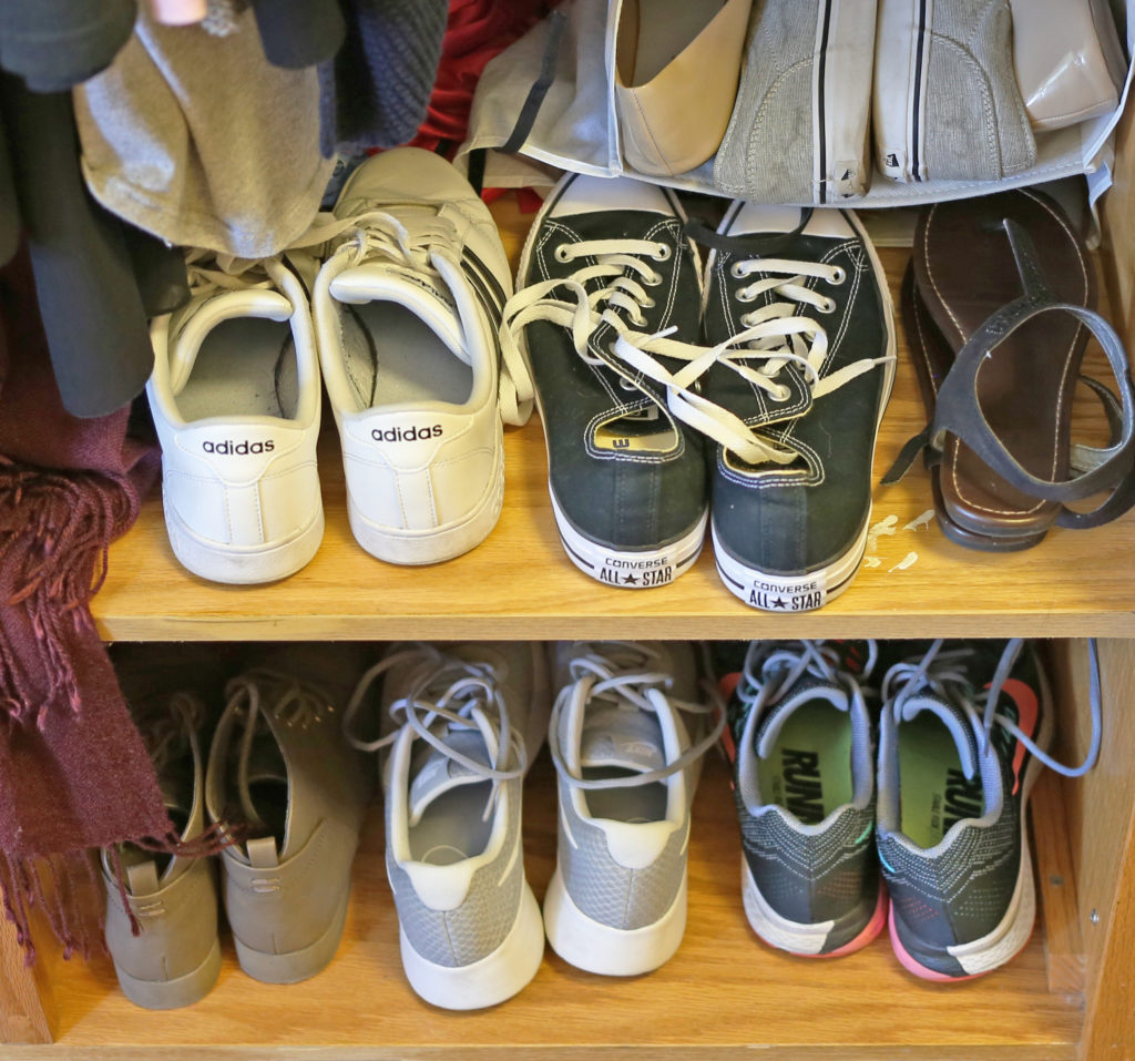 dorm-wardrobe-shoe-organization